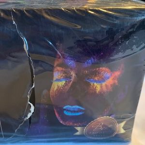 🎉Host Pick🎉 NIB! Diamond Driven Glow In The Dark Body Paint!